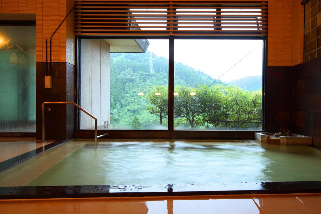 Sanrakuen Hotel Tonami Kültér fotó